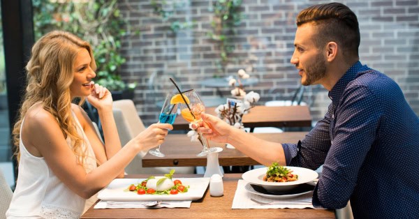 לא רק רופא או עו"ד: למה חשוב לתת לאנשים צ'אנס באפליקציות היכרויות?