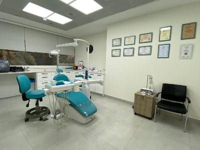 חדר מרפאת שיניים פירוב דנט