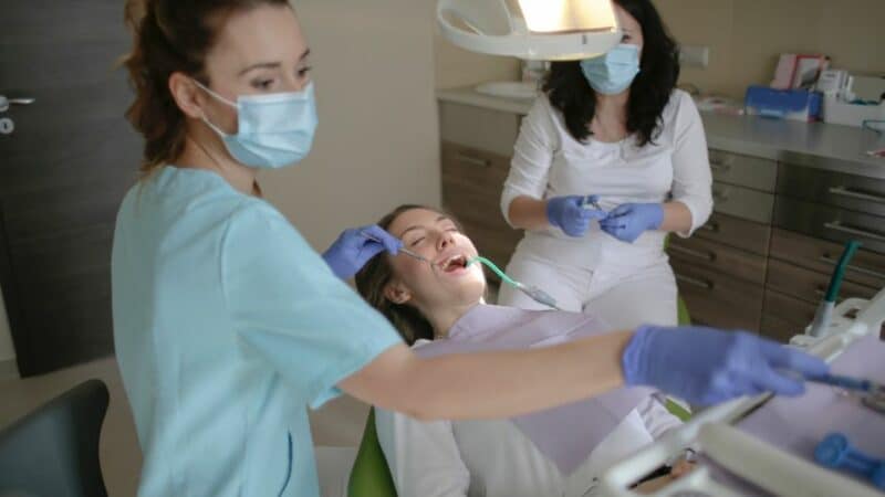 מרפאת שיניים לחניכיים